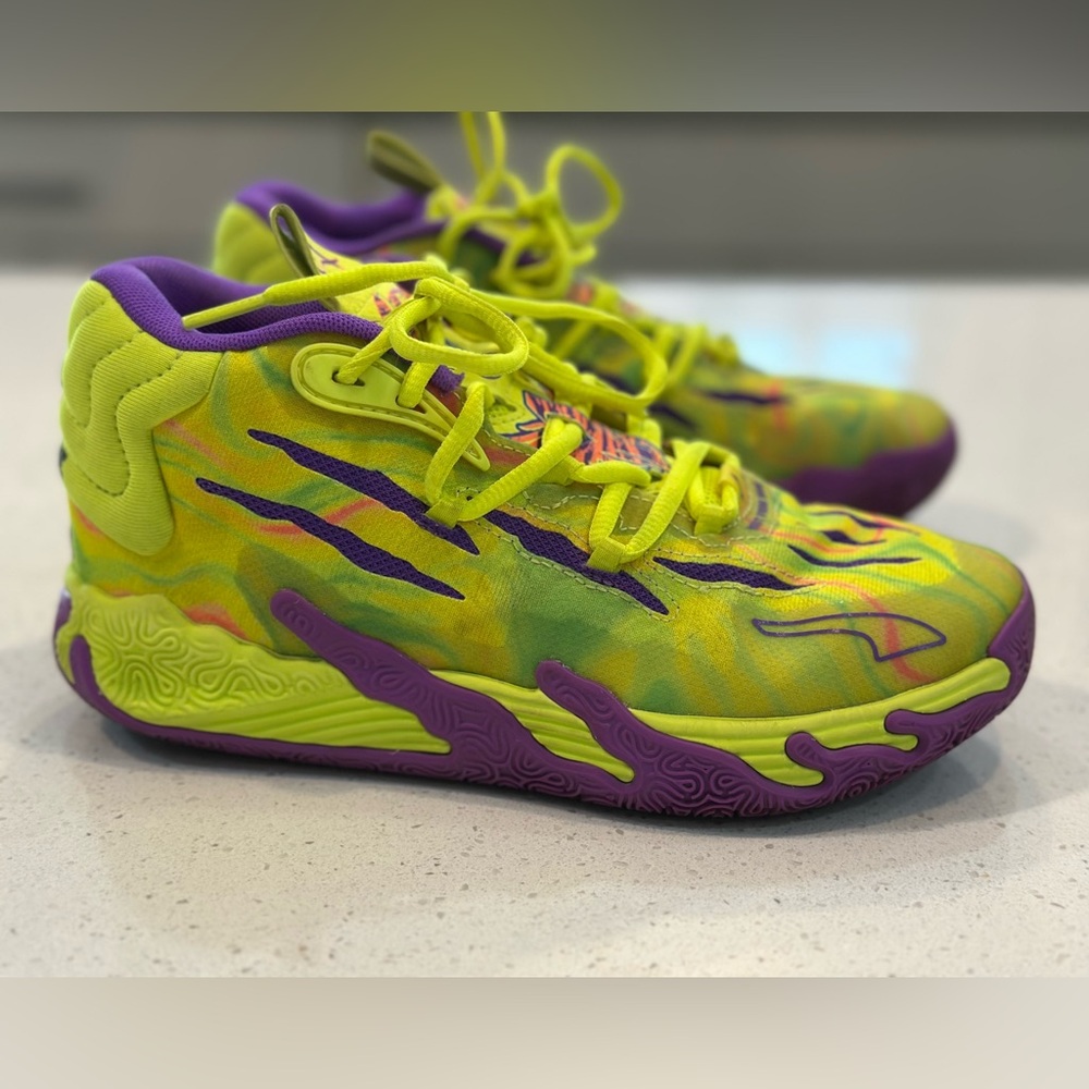 Puma spark MB 03 basketball boys size 3.5